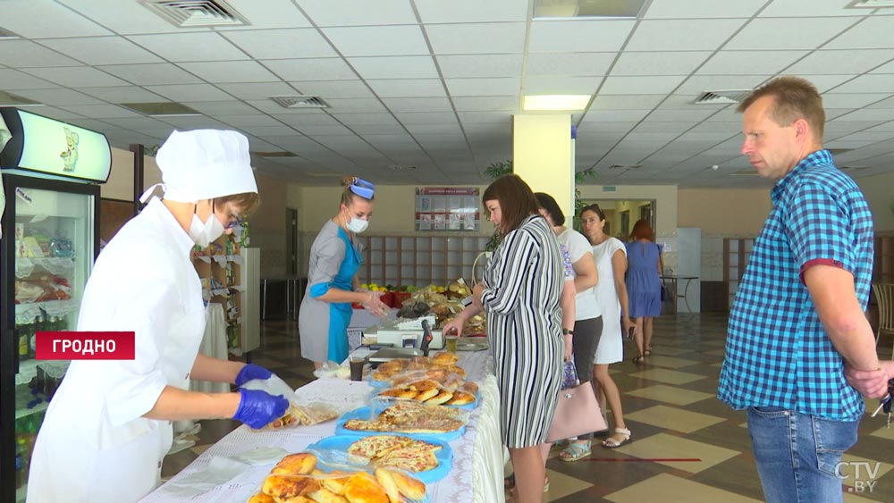 Приходили на выборы семьями. Показываем, как проходило голосование в молодом микрорайоне Гродно-16