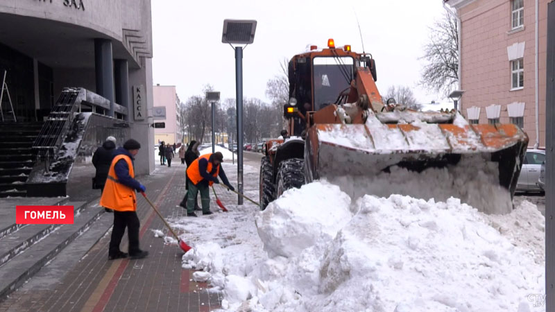 Борщ, картошечка, отбивная. В Гомеле коммунальщиков кормят горячими обедами-1