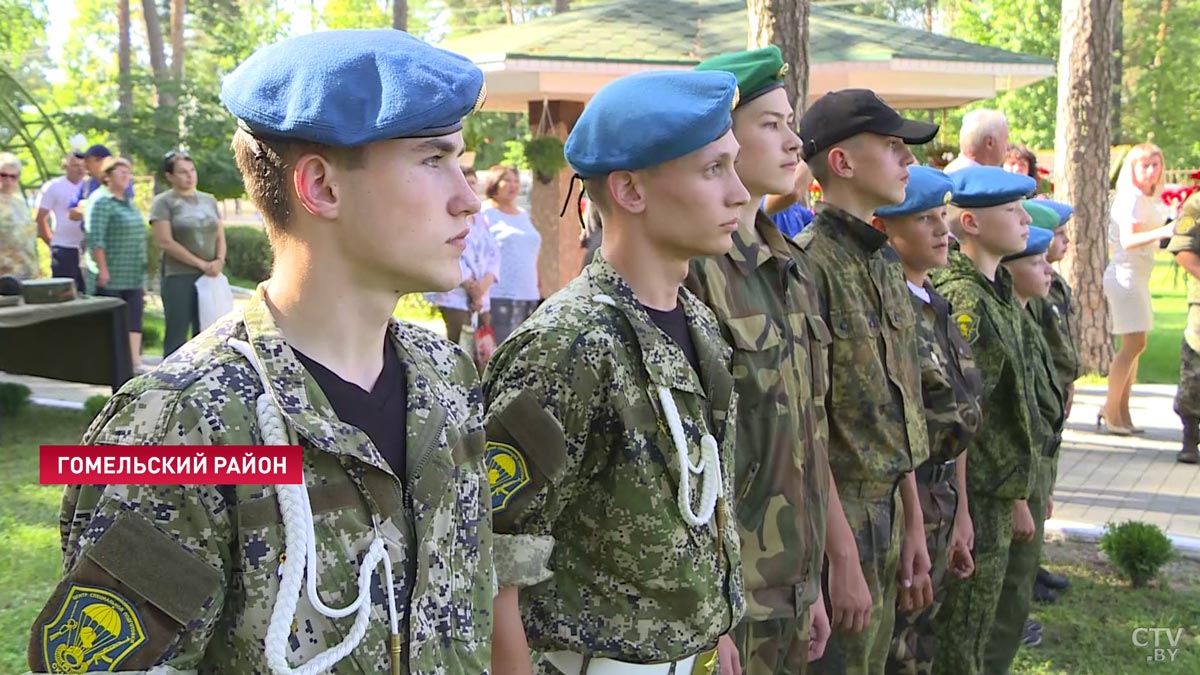 Под Гомелем увековечили память ветерана военной разведки Ильи Старинова-4