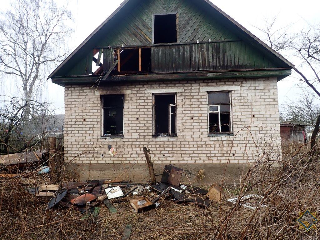 На пожаре в Витебском районе погиб пенсионер -1