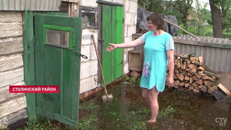 «Сразу вывернуло стену». Река Горынь вышла из берегов и затопила 6 деревень -13