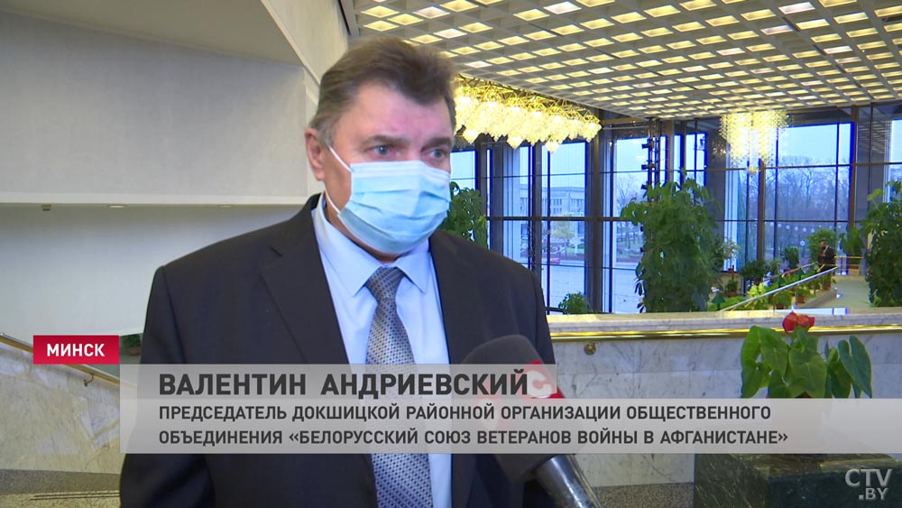 «Флаги не меняют на фермах?» Вот что говорят белорусы, которые получили госнаграды-19