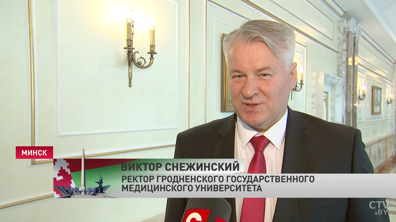 «Спасибо за ваш труд». Александр Лукашенко вручил государственные награды заслуженным людям страны-32