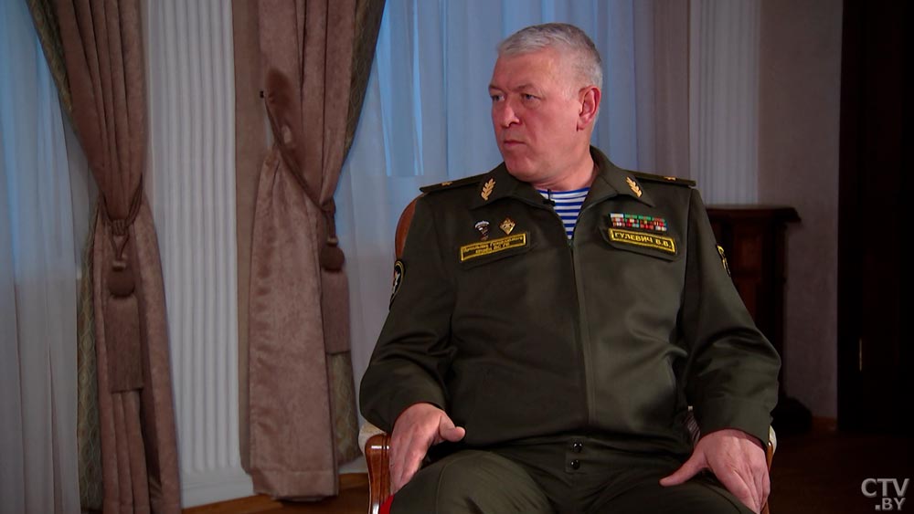 Начальник Генштаба ВС Беларуси: вероятно, что попадание ракеты на территорию Польши было специально спланировано-7 Начальник Генштаба ВС Беларуси: вероятно, что попадание ракеты на территорию Польши было специально спланировано-7