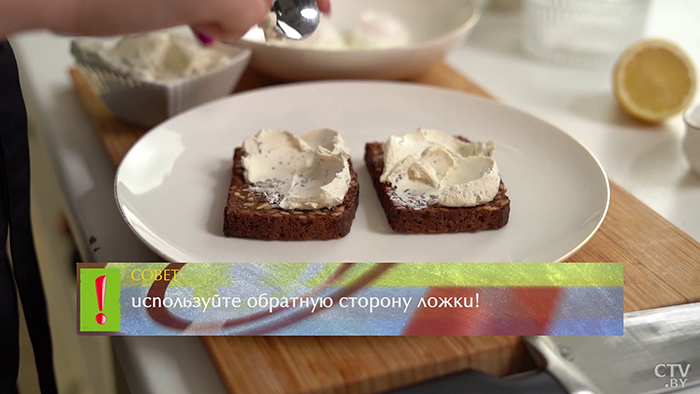 Рецепт вкусного завтрака. Готовим брускетту с форелью и яйцом-пашот-7