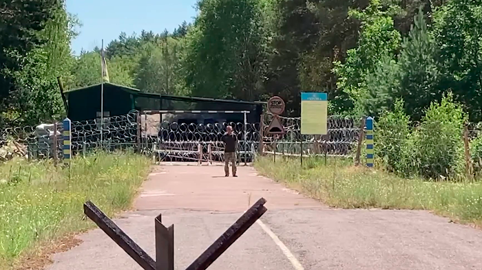 Беспредел на границе. Пьяный вэсэушник пытался напугать белорусских пограничников гранатой