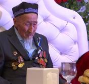 Гражданин Узбекистана к своему 100-летию получил в подарок  трактор МТЗ