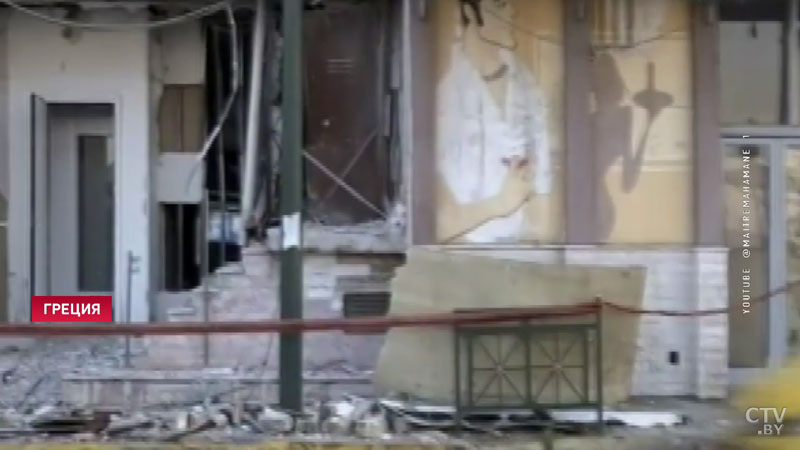Самодельную бомбу взорвали у здания судоходной компании в греческом Пирее -1