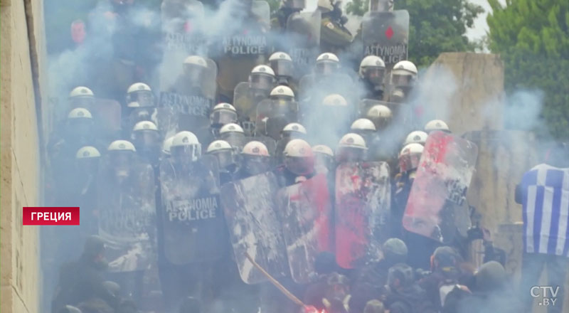 Акция протеста в Афинах завершилась массовыми беспорядками-1