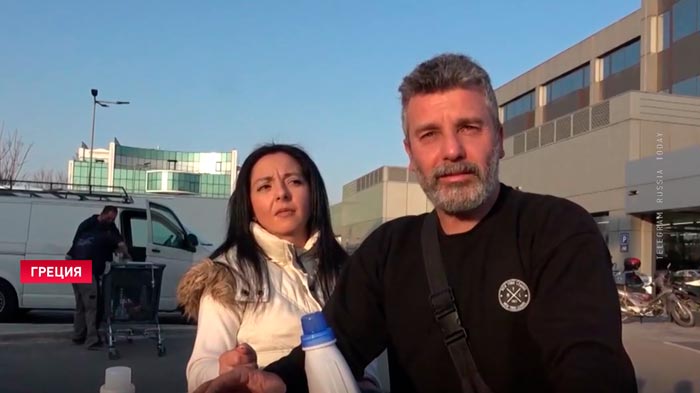 «Все цены выросли. Царит полный бардак». В Греции люди не могут купить масло, макароны и муку-1