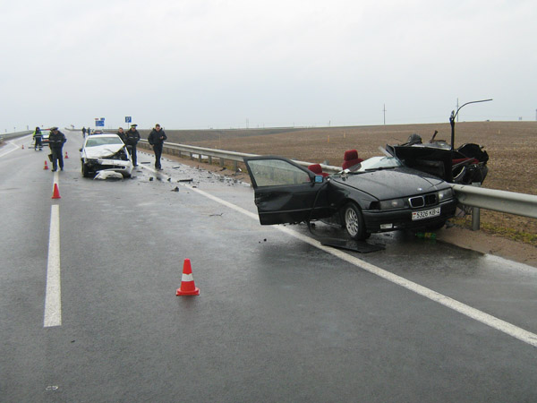 Под Гродно BMW разорвало на части. 27-летняя женщина скончалась, ее ребенок в реанимации 