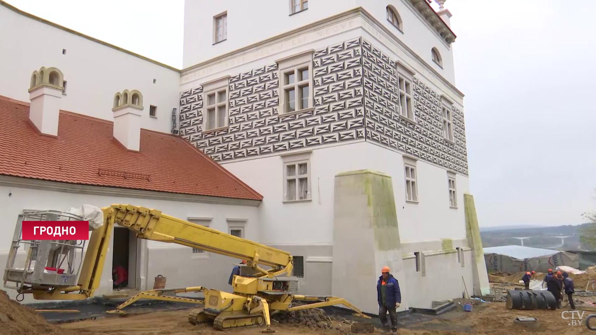 В Старом замке Гродно начали отделку интерьеров и подготовку экспозиции-1