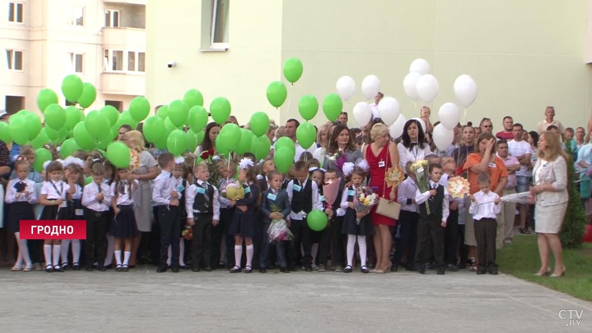 Современное здание с безбарьерной средой. В Гродно открыли новую школу-22