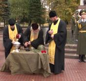 Проект «Во славу общей Победы»: в Гродно землю с захоронений времён Великой Отечественной поместили в капсулу