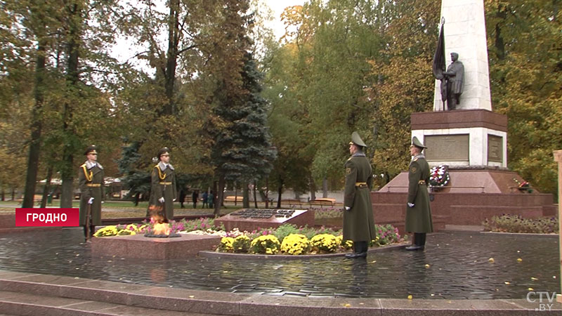 Проект «Во славу общей Победы»: в Гродно землю с захоронений времён Великой Отечественной поместили в капсулу-19