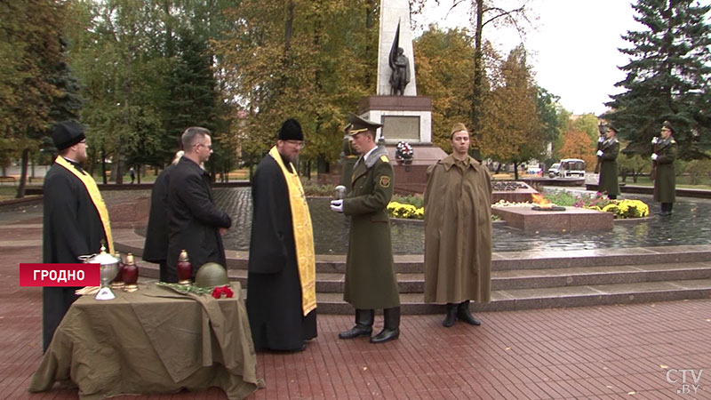 Проект «Во славу общей Победы»: в Гродно землю с захоронений времён Великой Отечественной поместили в капсулу-1