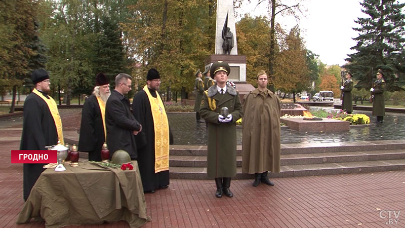 Проект «Во славу общей Победы»: в Гродно землю с захоронений времён Великой Отечественной поместили в капсулу-17