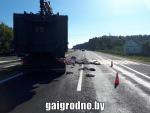 На трассе Минск – Гродно MAN сбил пенсионерку на велосипеде. Содержимое грузовика вывалилось на дорогу