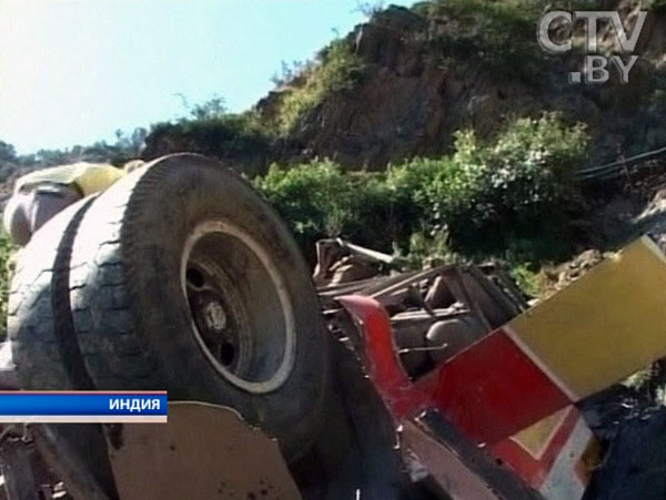 В Польше автобус с туристами из Беларуси оказался в кювете-1