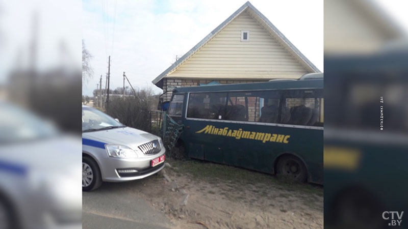 Рейсовый автобус врезался в жилой дом под Борисовом-5