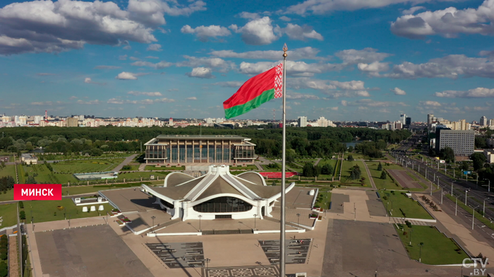 Объединяя культурные и духовные ценности. Грызлов посетил концерт ко Дню России в Минске-1