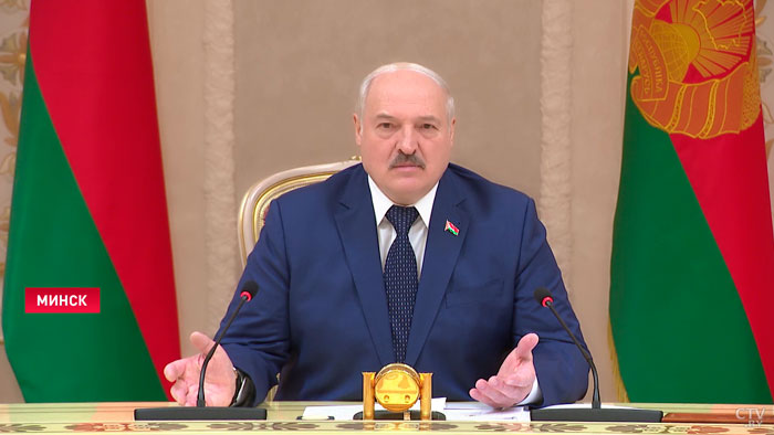 «Можем, а нечем посеять». Лукашенко рассказал, как у него просили мешок зерна для Нижегородской области-4