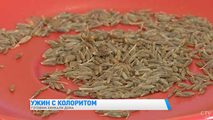 Должны помещаться в мужскую ладонь. Как готовятся традиционные хинкали?-10
