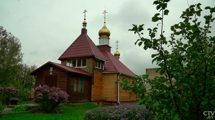 Даже украшал храм. Этот мастер резьбы по дереву создаёт настоящие шедевры-13 Даже украшал храм. Этот мастер резьбы по дереву создаёт настоящие шедевры-13