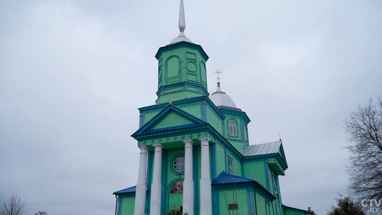 Храм построен без единого гвоздя! Узнали историю святыни в агрогородке Блонь-4