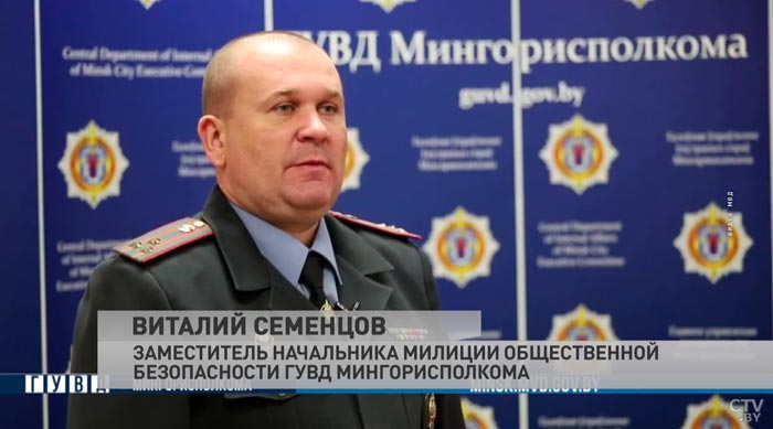 СК возбудил уголовное дело за осквернение монумента на площади Победы-1