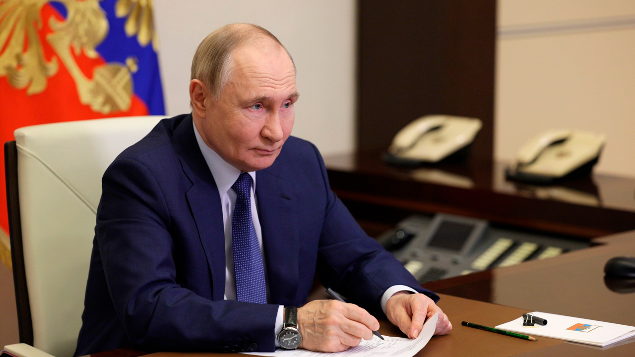 «В любой момент». Ушаков рассказал о перспективах поездки Путина в США-0