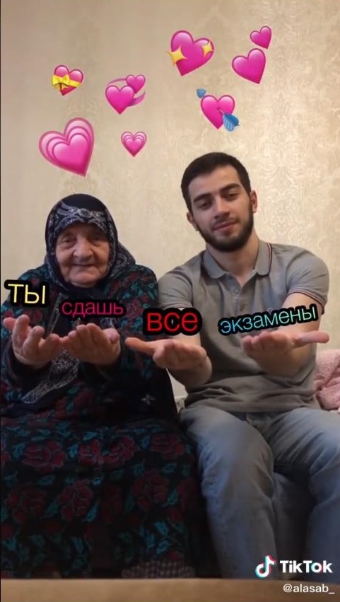 И блины печёт, и новые тренды повторяет. Как бабушка в 90 лет стала популярной в TikTok-7