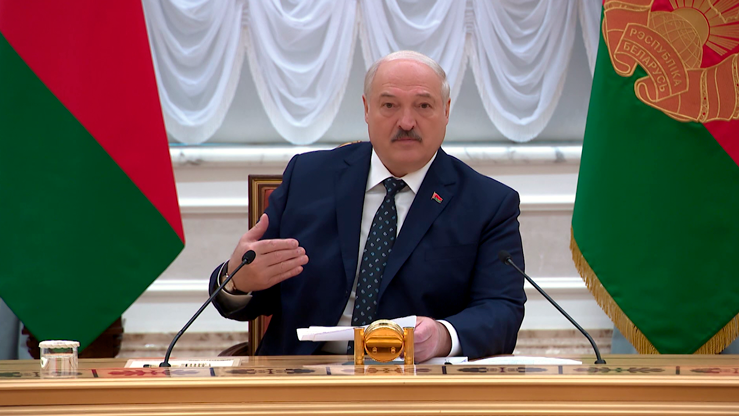 Лукашенко: идёт информационно-психологическая борьба. Мы серьёзно занялись противодействием