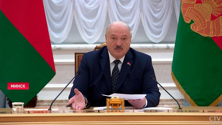 Лукашенко: идёт информационно-психологическая борьба. Мы серьёзно занялись противодействием-7 Лукашенко: идёт информационно-психологическая борьба. Мы серьёзно занялись противодействием-7