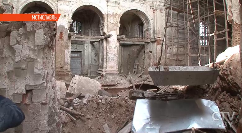 В Мстиславле начали спасать иезуитский костел XVIII века. Репортаж СТВ-6