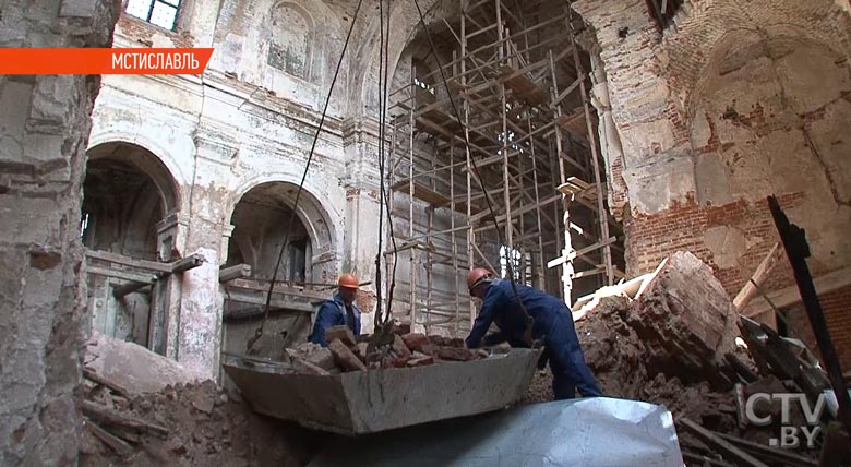 В Мстиславле начали спасать иезуитский костел XVIII века. Репортаж СТВ-3