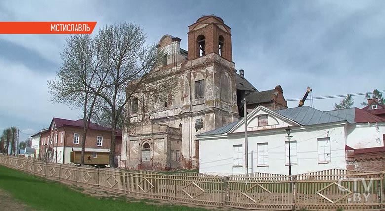 В Мстиславле начали спасать иезуитский костел XVIII века. Репортаж СТВ-21