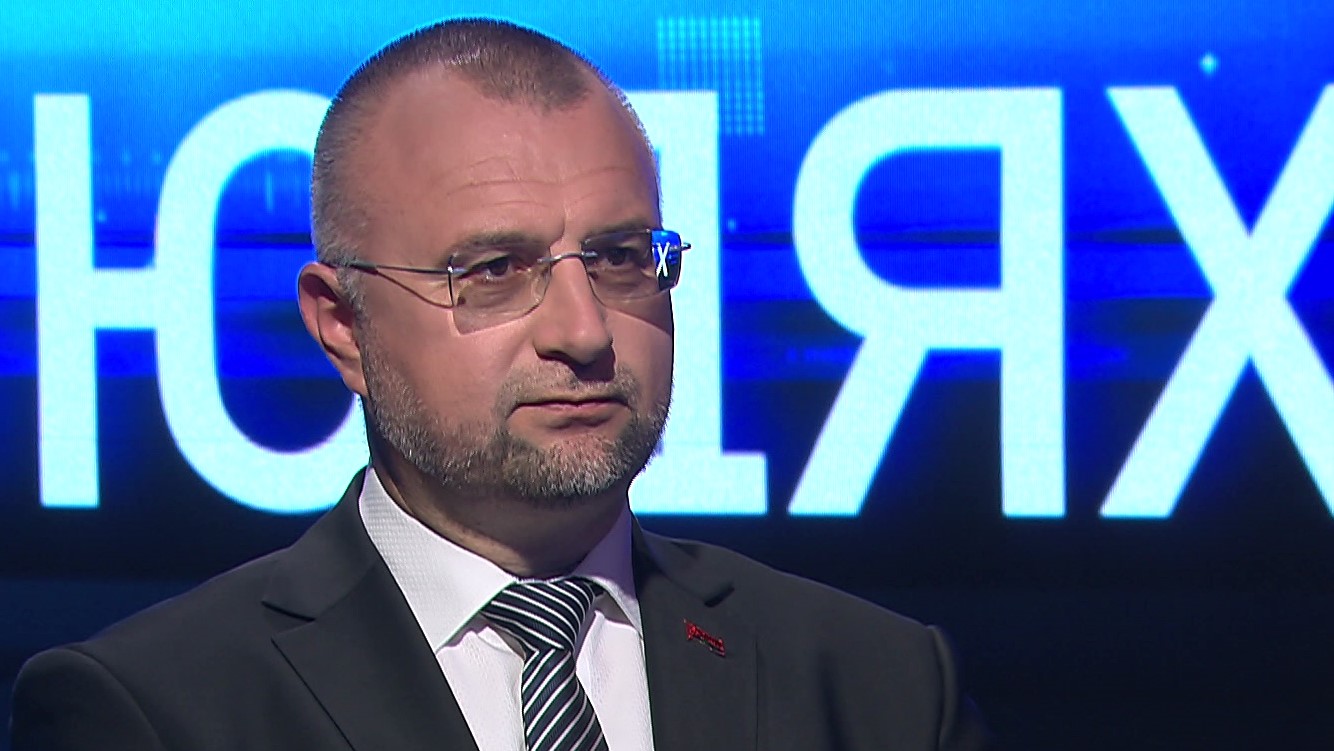 «Ты постоянно находишься в резиновых сапогах, в фартуке, в воде, в крови». Игорь Брыло. Анонс программы «В людях»