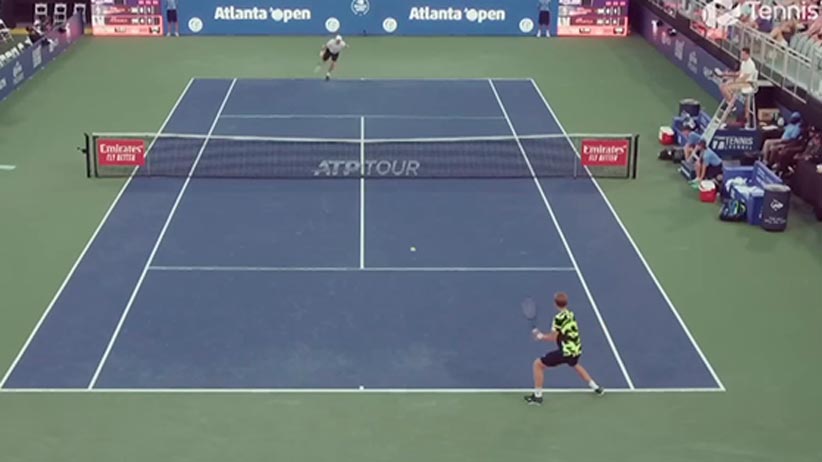 Илья Ивашко вышел в ¼ финала теннисного турнира в Атланте