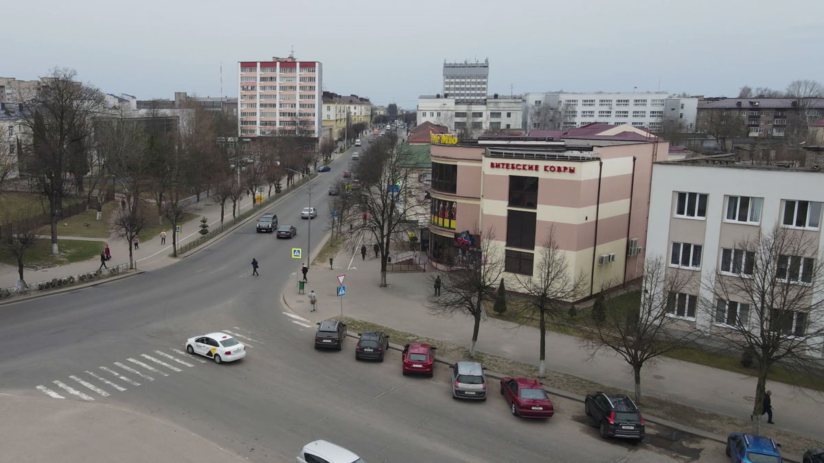 Всё больше иностранцев переезжают в Беларусь. Узнали, есть ли проблемы с трудоустройством