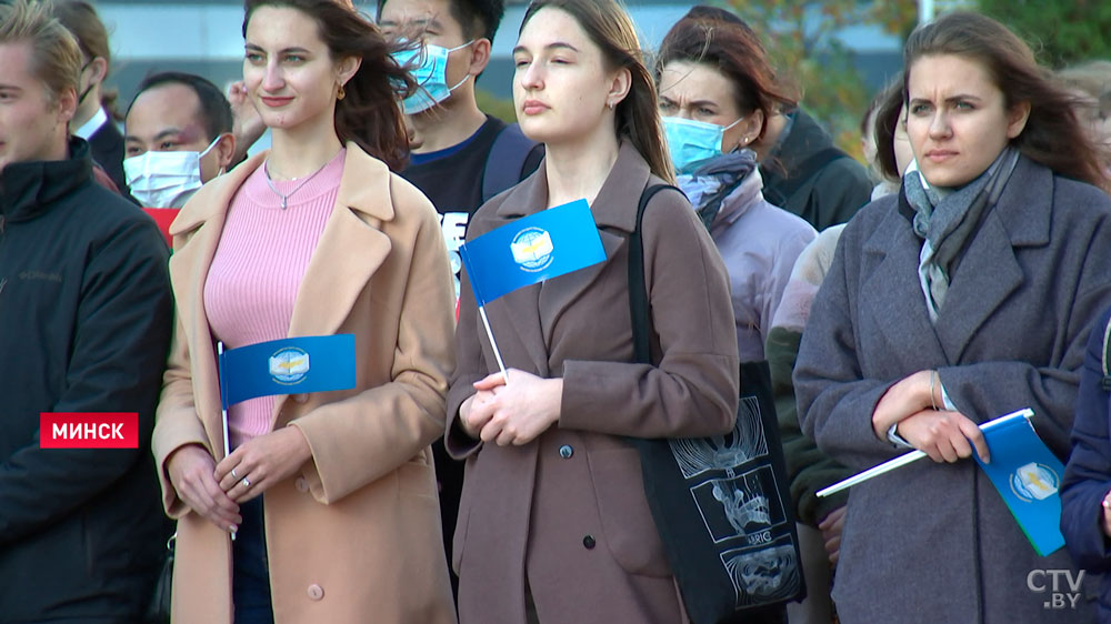 «Особенный престиж». Иностранные выпускники белорусских вузов съехались на форум в Минск-10