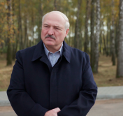 Александр Лукашенко: аграрии говорят, что 10-15 % на складах только запас, всё со свистом уходит на экспорт