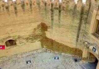 Землетрясение в Иране: погибли два человека, покрылась трещинами 1500-летняя крепость