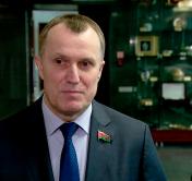 «Это те, кто будет строить эту страну». Анатолий Исаченко провёл встречу с выпускниками из Борисова