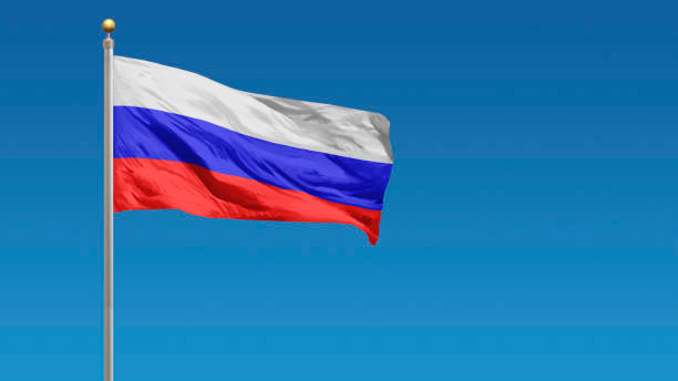 Россиянку с двумя маленькими детьми нашли в глухой пещере в Индии-0