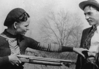 Они шли на преступления во имя любви. История Бонни и Клайда