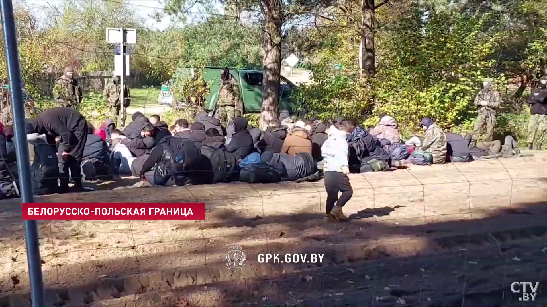 «Они ударили маму несколько раз. У неё началось кровотечение». История семьи из Ирака, которую спасли белорусские пограничники -25 «Они ударили маму несколько раз. У неё началось кровотечение». История семьи из Ирака, которую спасли белорусские пограничники -25
