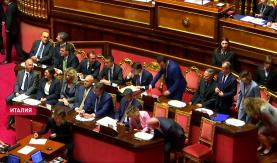 Президент Италии поручил премьеру сформировать новый кабинет министров после 