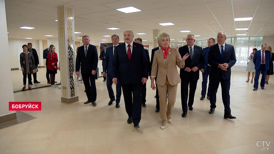 Строительство этой школы Президент держал на личном контроле. Подводим итоги поездки Лукашенко в Бобруйск-16 Строительство этой школы Президент держал на личном контроле. Подводим итоги поездки Лукашенко в Бобруйск-16