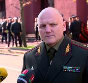 Иван Тертель во время прощания с бойцом спецподразделения «Альфа»: закрыл своей спиной друзей